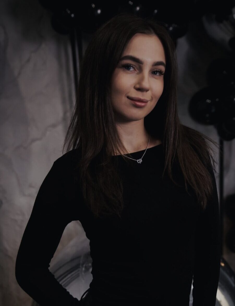 Викладач центру розвитку Origami